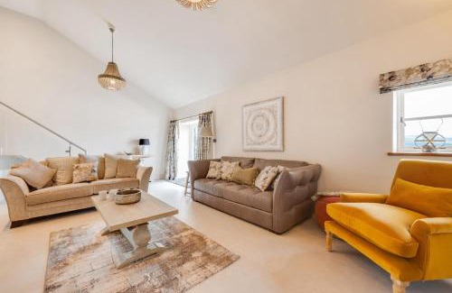 Trawsfynydd House | Ynys Cadno