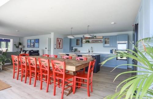 Bangor House | YNYS FAELOG, pet friendly, country holiday cottage in Menai Bridge