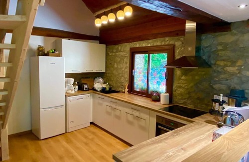 Chateauroux-les-Alpes Apartment | Yoga, hiking, climbing, mountain biking from the Balcons de la Durance. Triathlon 10 km