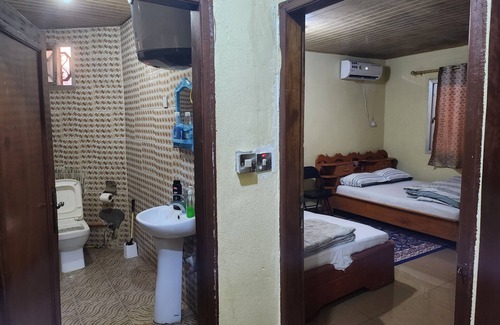 Lungi Bed & Breakfast | yogi homestay