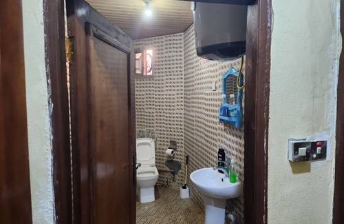 Lungi Bed & Breakfast | yogi homestay