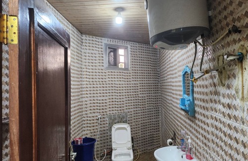 Lungi Bed & Breakfast | yogi homestay