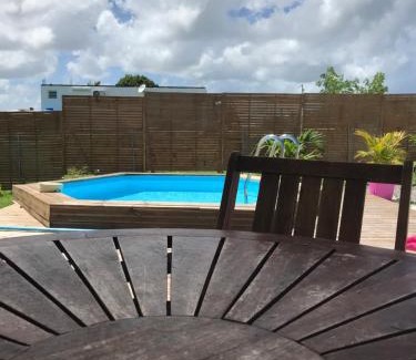 Le Moule House | YOLANDA HIBISCUS