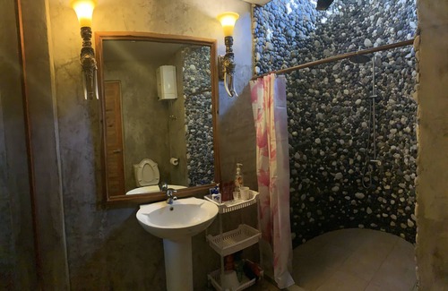 Cavinti Resort | Yolly‘s Lake House Caliraya.