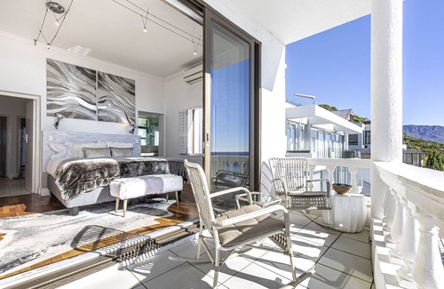 Plumstead Apartment | YOLO Spaces Clifton - Clifton Beachfront Magic Apartment