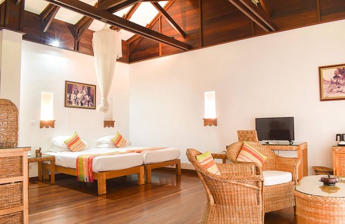 Ngapali Hotel | Yoma Cherry Lodge