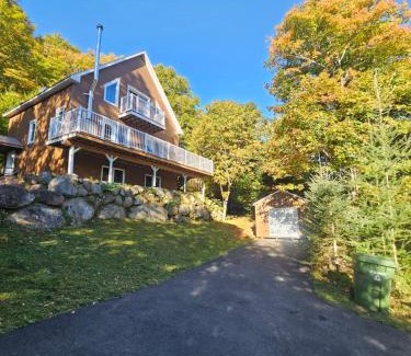 Lac-Superieur Ski Chalet | Yomi Chalet