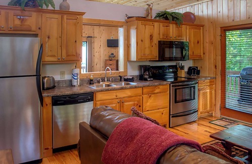 Helen Cabin | Yonah Vista - Luxury Couples Cabin with Spectacular Mountain Views