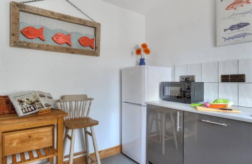 Lyme Regis House | YONDER VIEW, family friendly, country holiday cottage in Lyme Regis