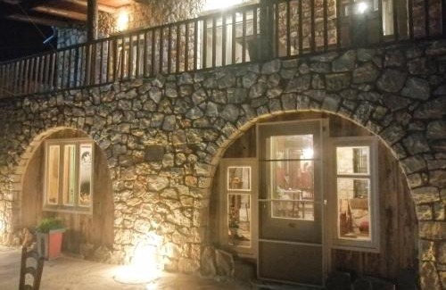 Ano Ravenia House | Yono's Traditional House