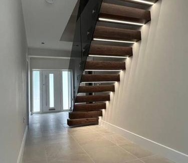 Huntington House | York Fields Retreat - 4 Ensuite Bedrooms