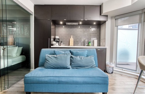 Bloor-Yorkville Apartment | Yorkville 1 bedroom Downtown Toronto