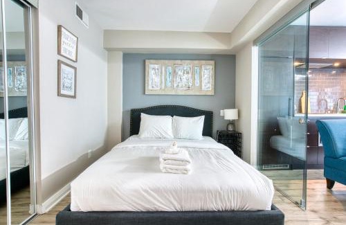 Bloor-Yorkville Apartment | Yorkville Condo near STK