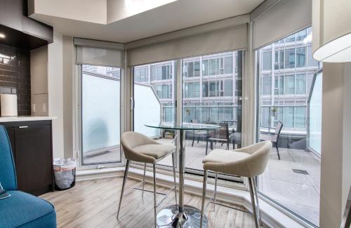 Bloor-Yorkville Apartment | Yorkville Condo near STK