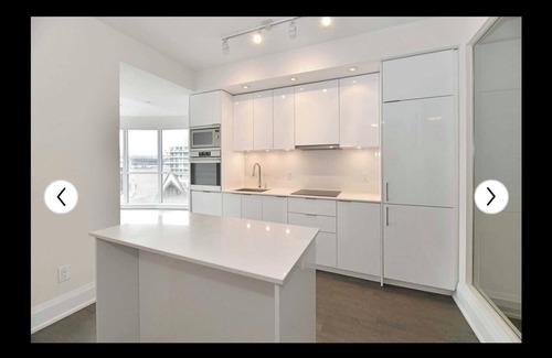Bloor-Yorkville Condo | YORKVILLE LUXURY CORNER SUITE!