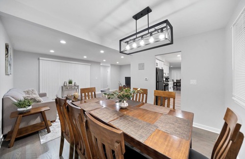 Yorkville House | Yorkville Rental