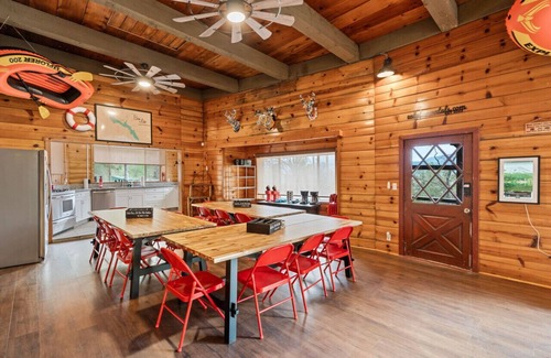 Oakhurst House | Yosemite/Bass Lake *FUN* Slps 29 Pet Friendly