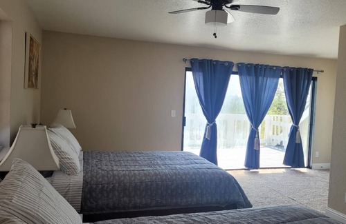 Yosemite Lakes House | Yosemite Cheerful Home With Lake View