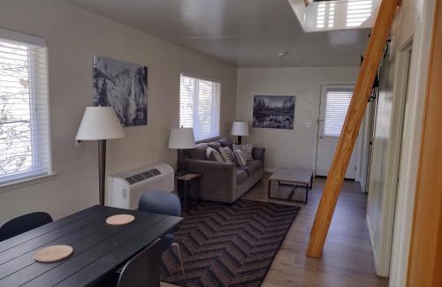 El Portal House | Yosemite Gatekeeper's Lodge