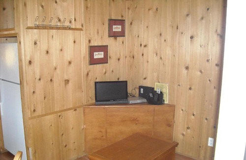 Harden Flat Resort | Yosemite Lakes Cabin 37