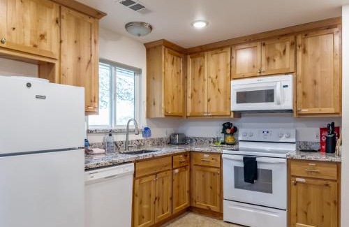 Mariposa Villa | Yosemite Mountain Top - Treetop Villa