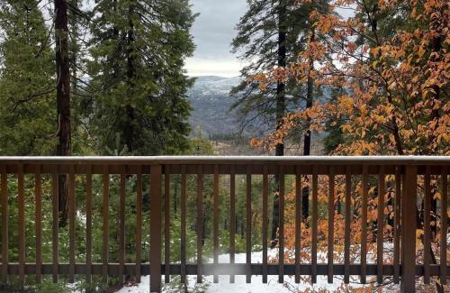 Yosemite West House | Yosemite Quail - Nestled in with a View