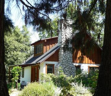Groveland Bed & Breakfast | Yosemite Rose Bed and Breakfast