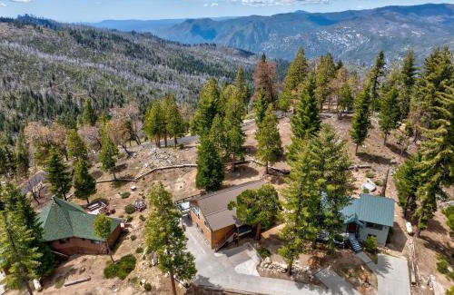 Yosemite West House | Yosemite Summit & Little Summit