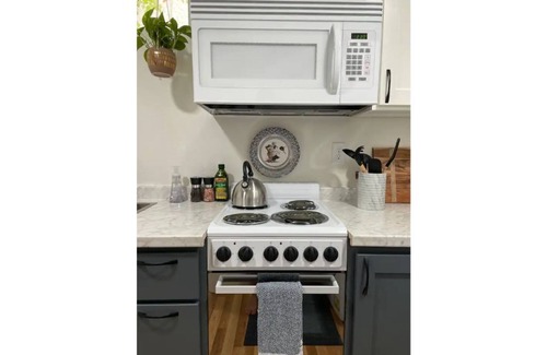 Caldwell House | Yote Den across from College of Idaho