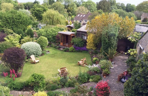 Crewkerne Bed & Breakfast | You are Assured an Inspiring and Relaxing Time in our Country Home