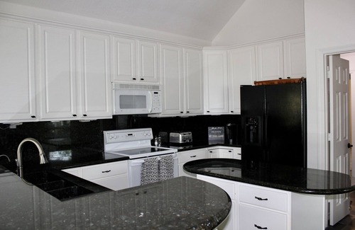 Seven Coves House | You deserve a weekend at the LAKE!