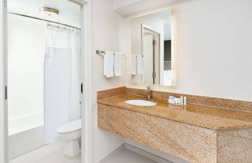 Southeast Houston House | You found it! 2 Pleasant Units, Close to Gus Wortham Park Golf Course!