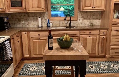 Highlands House | You'll Never Want To Leave.A gem of a location in Highlands