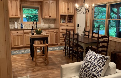 Highlands House | You'll Never Want To Leave.A gem of a location in Highlands