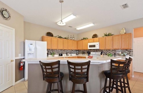 Windwood Bay House | You'll ❤ This Home. Soak Up The ☀️ In Our Private Pool/Spa~12 Mins from Disney