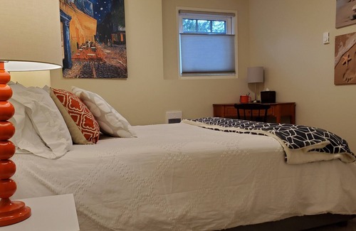 Gig Harbor House | You're close to everything at The Heart of the Harbor. 2BR, 1 BA. 🤩 Location!