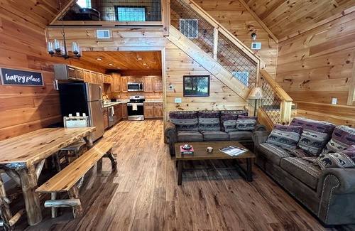Cosby Cabin | You WOOD love it here!