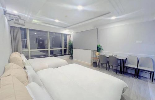 Beijing Road Apartment | Youlejia Projection Apartment Guangzhou Beijing Road Pedestrian Street Branch