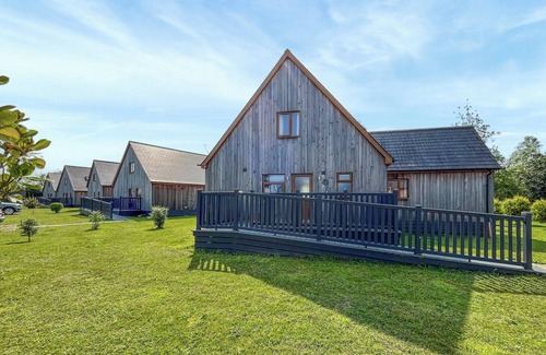 Brigg Cottage | You’ll love the generous space, perfect for large groups.