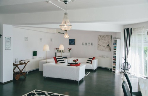 Racari Bed & Breakfast | YOUness WELLness Clinic & Retreats