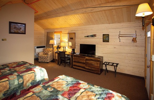 Tok Hotel | Young's Motel