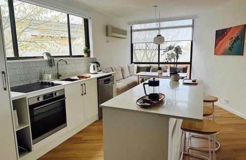 Nagambie House | Young3/29-31