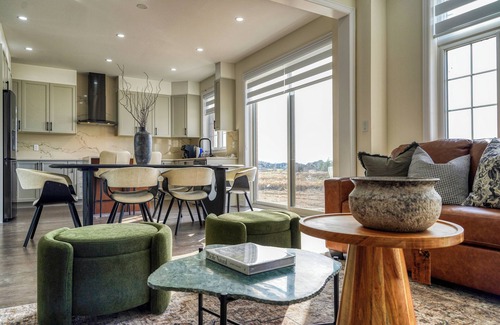 Carrying Place House | Youngs Cove Chalet in Prince Edward County