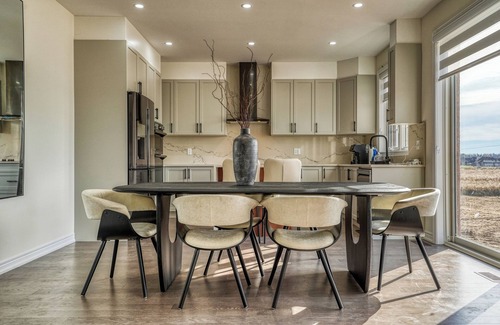 Carrying Place House | Youngs Cove Chalet in Prince Edward County