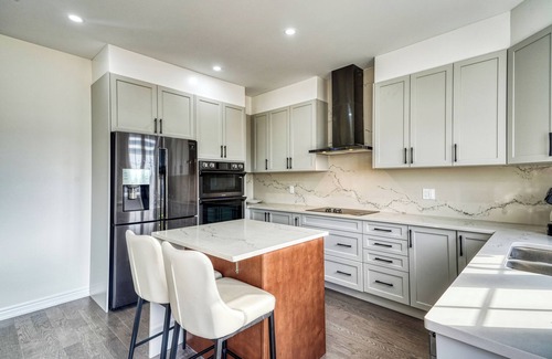 Carrying Place House | Youngs Cove Chalet in Prince Edward County