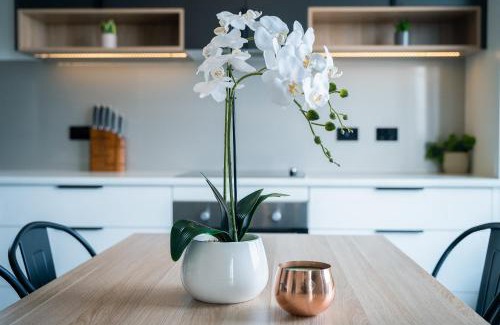 Youngtown Apartment | Youngtown Executive Apartments - 2BR included, Free Parking & Wifi, Sofa Bed & Cot fee applies
