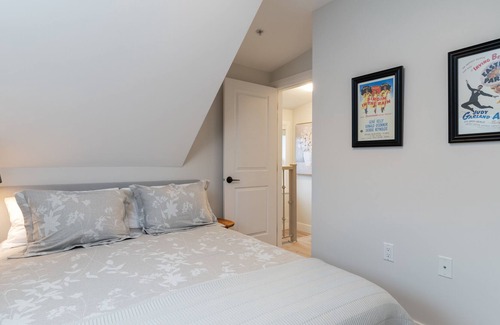 Hastings House | Your 2-bedroom home in Vancouver
