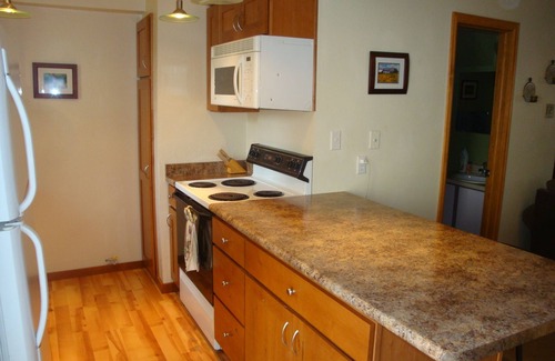 Wildernest House | Your Adventure Starts Here! Cozy Mountain Townhome