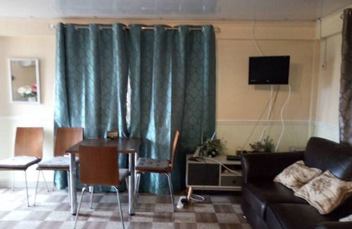 Freetown House | Your all-inclusive self-catering home from home