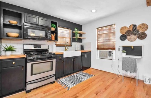 South Central Houston Apartment | Your Attractive High Vibe Boho Hidden Gem Close To Everything